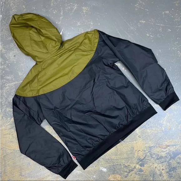 Nike Sportswear Windrunner Zip Up Jacket Olive Green size XL NWT MSRP $100 - Picture 3 of 8